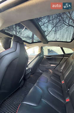 Лифтбек Tesla Model S 2014 в Львове