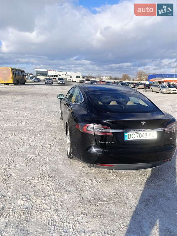 Ліфтбек Tesla Model S 2013 в Львові