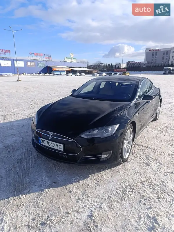 Tesla Model S