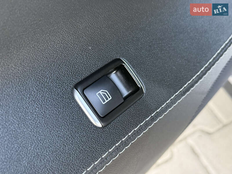 Лифтбек Tesla Model S 2014 в Ровно