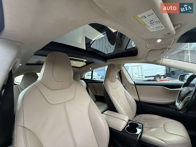 Лифтбек Tesla Model S 2014 в Ровно