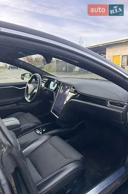 Лифтбек Tesla Model S 2018 в Львове