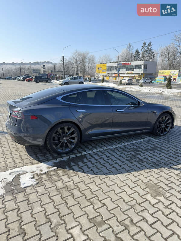 Ліфтбек Tesla Model S 2019 в Тернополі