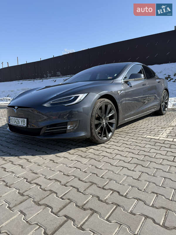 Ліфтбек Tesla Model S 2019 в Тернополі