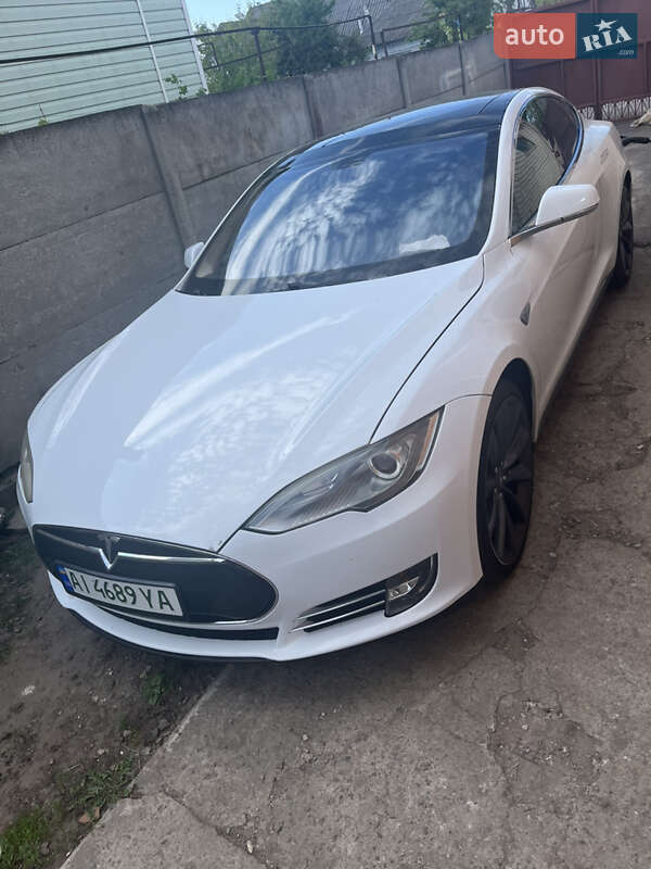 Tesla Model S 2013