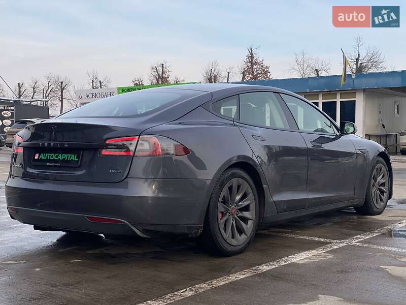 Ліфтбек Tesla Model S 2015 в Києві