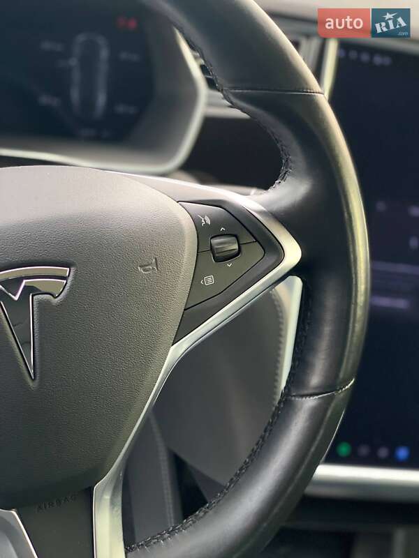 Ліфтбек Tesla Model S 2015 в Києві