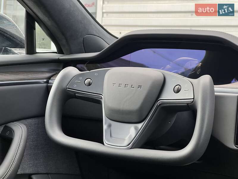 Лифтбек Tesla Model S 2023 в Киеве