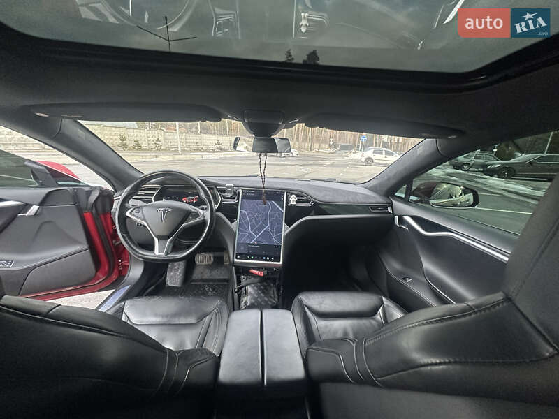 Ліфтбек Tesla Model S 2016 в Києві