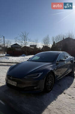 Лифтбек Tesla Model S 2020 в Киеве