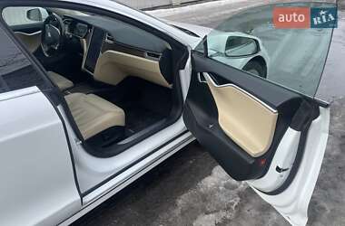 Лифтбек Tesla Model S 2017 в Киеве