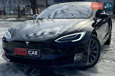 Ліфтбек Tesla Model S 2016 в Києві