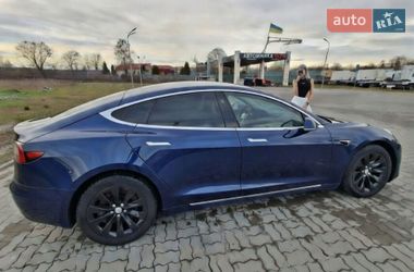Лифтбек Tesla Model S 2018 в Радехове