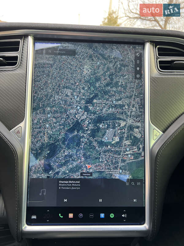 Лифтбек Tesla Model S 2015 в Черновцах