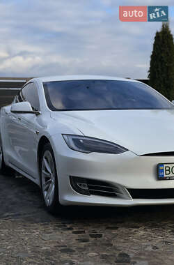 Ліфтбек Tesla Model S 2016 в Львові