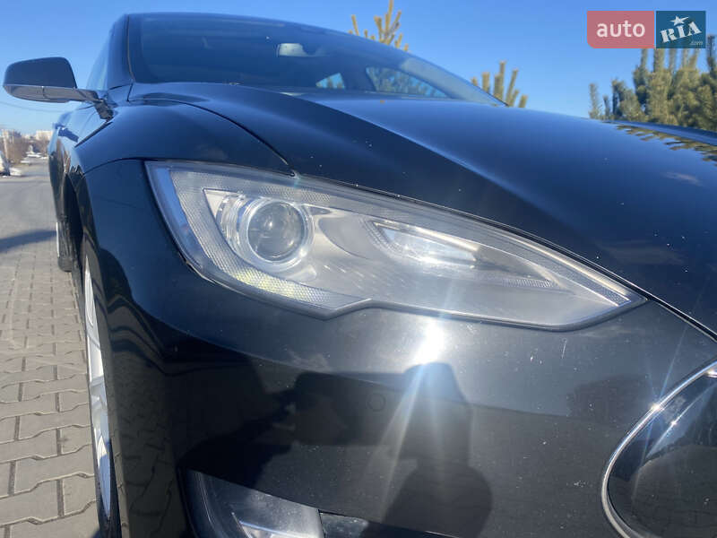 Лифтбек Tesla Model S 2015 в Луцке фото 5 Лифтбек Tesla Model S 2015 в Луцке