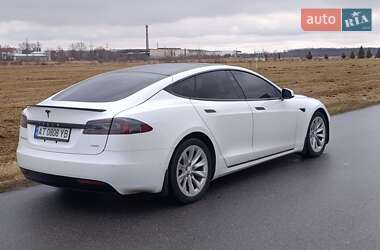 Лифтбек Tesla Model S 2018 в Львове