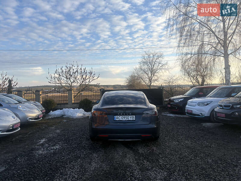 Ліфтбек Tesla Model S 2015 в Луцьку фото 12 Ліфтбек Tesla Model S 2015 в Луцьку