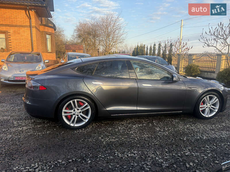 Ліфтбек Tesla Model S 2015 в Луцьку фото 10 Ліфтбек Tesla Model S 2015 в Луцьку