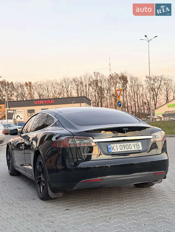 Ліфтбек Tesla Model S 2014 в Вінниці
