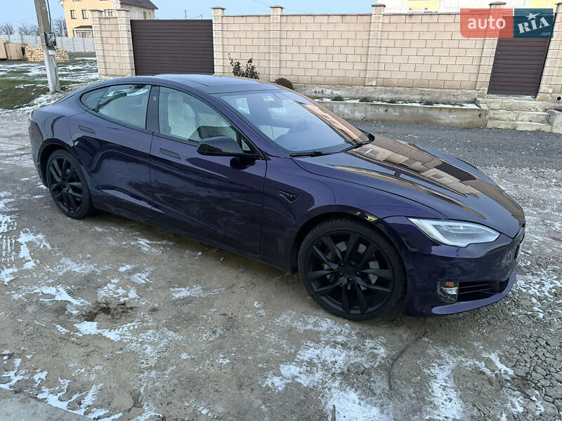 Tesla Model S 2018