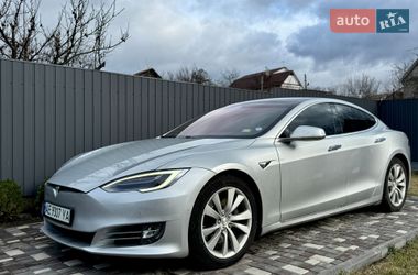 Лифтбек Tesla Model S 2017 в Каменском