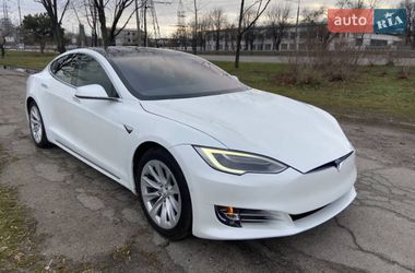 Ліфтбек Tesla Model S 2018 в Хмельницькому