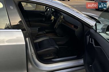 Лифтбек Tesla Model S 2018 в Львове