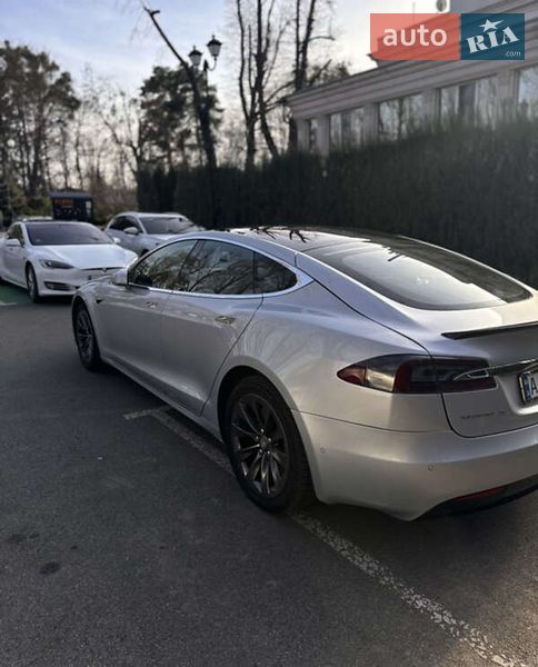 Ліфтбек Tesla Model S 2018 в Львові