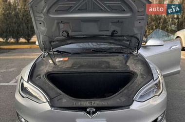 Ліфтбек Tesla Model S 2018 в Львові