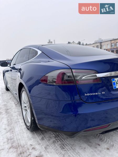 Ліфтбек Tesla Model S 2015 в Харкові