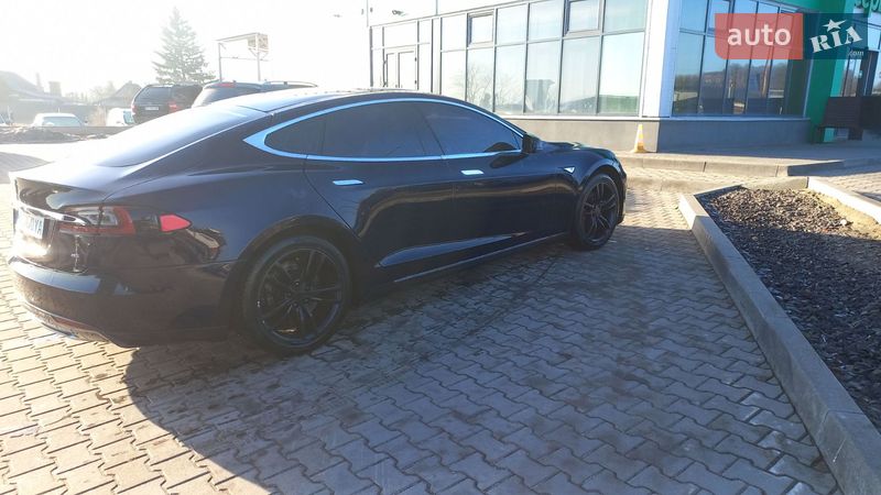 Лифтбек Tesla Model S 2013 в Нововолынске фото 9 Лифтбек Tesla Model S 2013 в Нововолынске