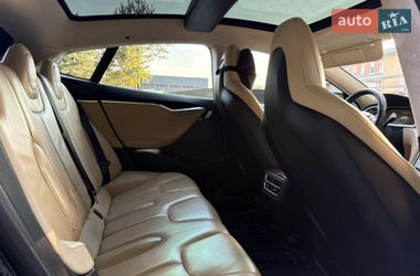Лифтбек Tesla Model S 2014 в Львове