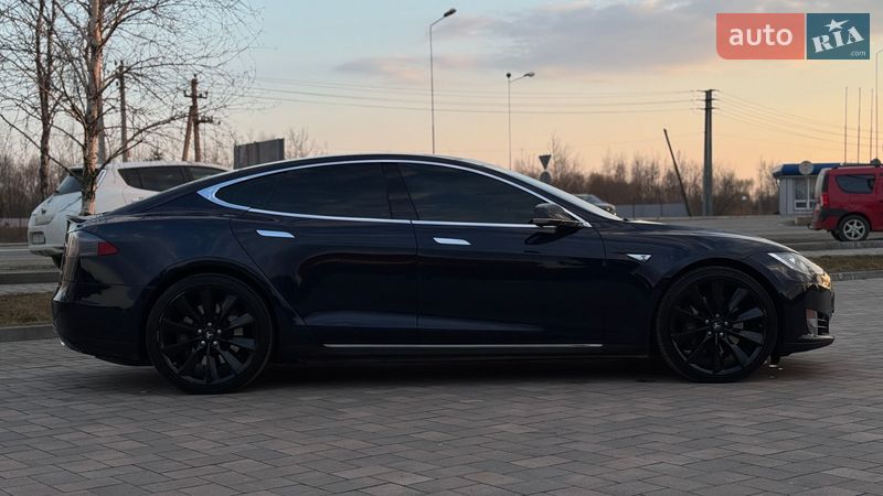 Лифтбек Tesla Model S 2014 в Ивано-Франковске
