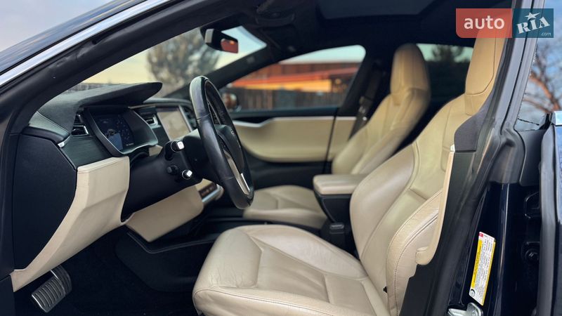 Лифтбек Tesla Model S 2014 в Ивано-Франковске
