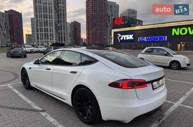 Лифтбек Tesla Model S 2018 в Киеве
