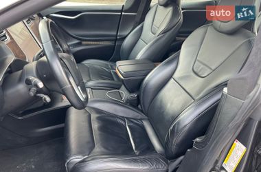 Лифтбек Tesla Model S 2017 в Киеве