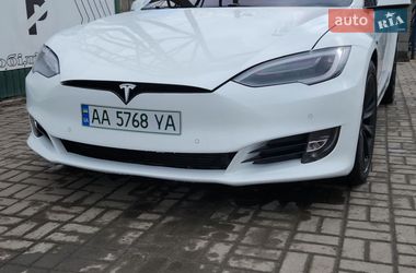 Лифтбек Tesla Model S 2016 в Киеве