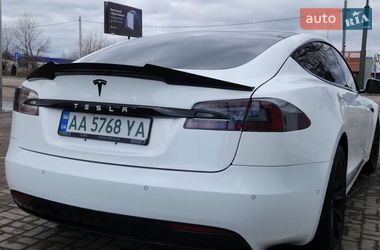 Лифтбек Tesla Model S 2016 в Киеве