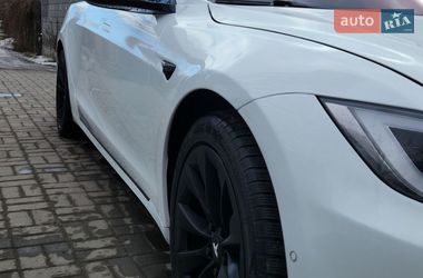 Лифтбек Tesla Model S 2016 в Киеве