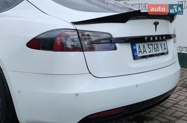 Лифтбек Tesla Model S 2016 в Киеве