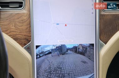 Лифтбек Tesla Model S 2016 в Киеве