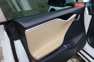 Лифтбек Tesla Model S 2016 в Киеве