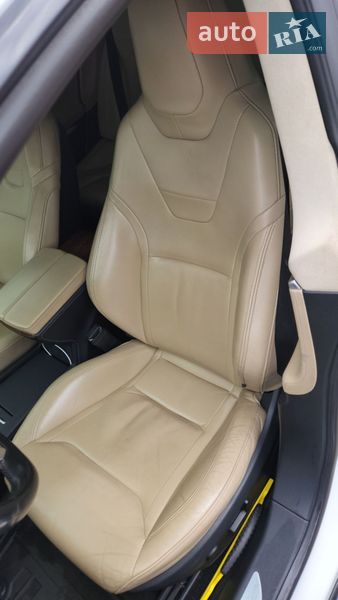 Лифтбек Tesla Model S 2016 в Киеве