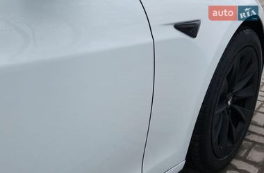 Лифтбек Tesla Model S 2016 в Киеве