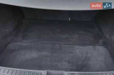 Лифтбек Tesla Model S 2016 в Киеве