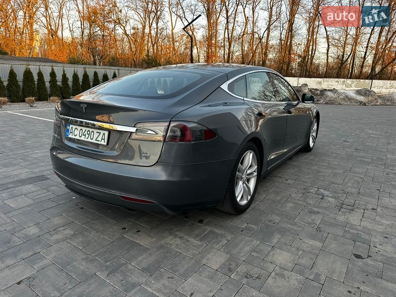 Лифтбек Tesla Model S 2013 в Луцке