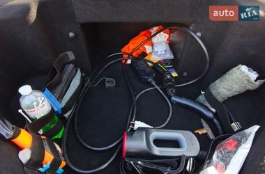 Лифтбек Tesla Model S 2014 в Львове