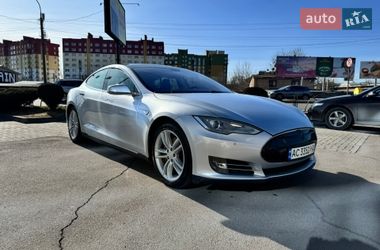 Ліфтбек Tesla Model S 2014 в Луцьку