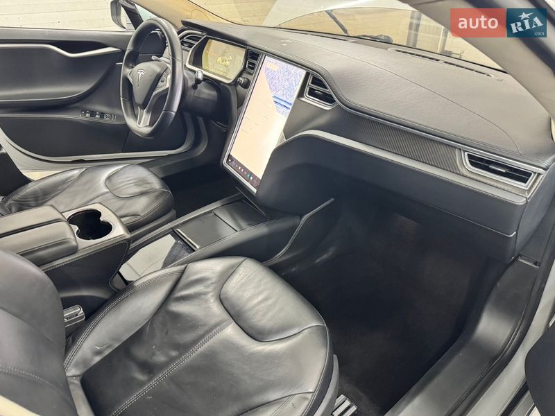 Ліфтбек Tesla Model S 2014 в Луцьку